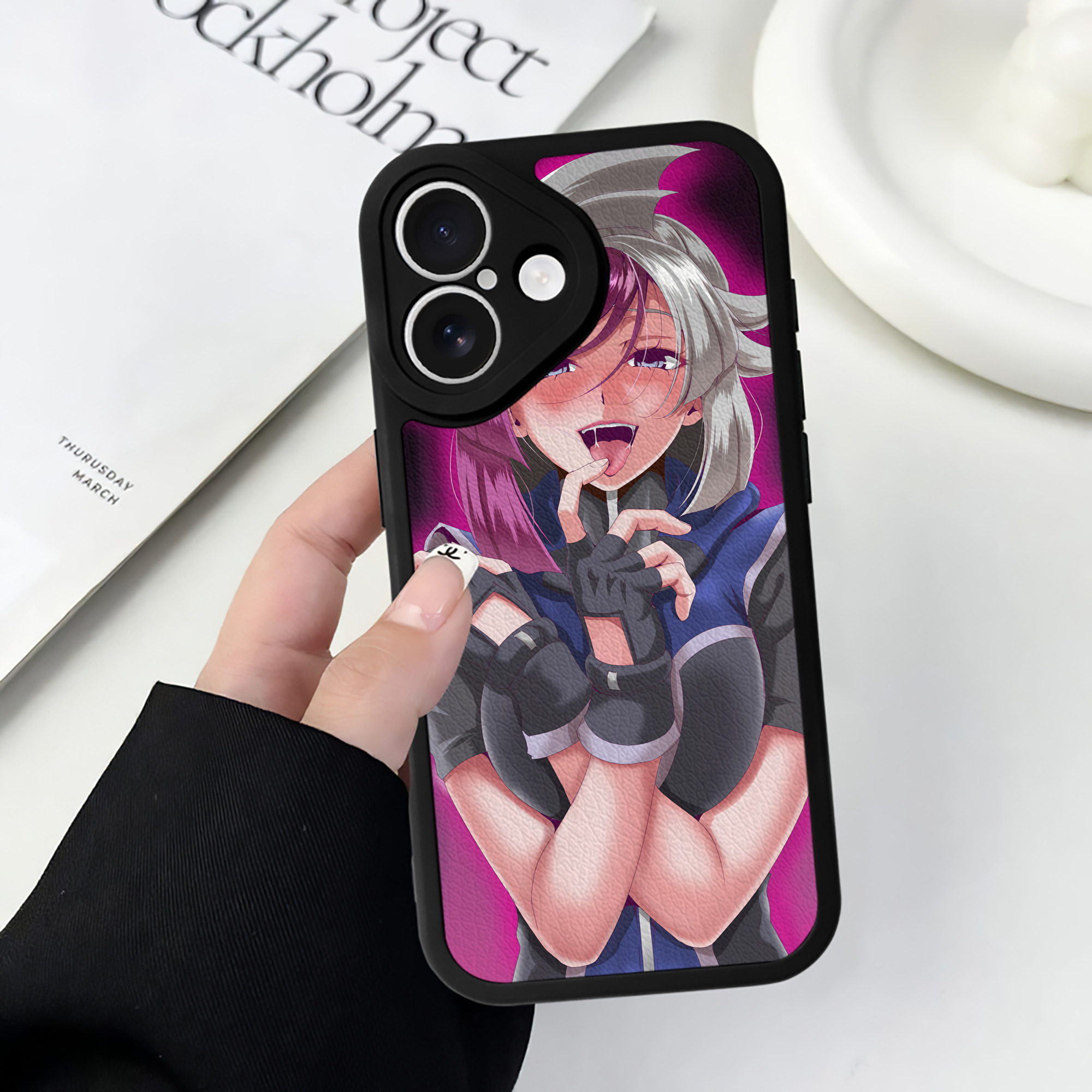 （画像用） 遊☆戯☆王 Yu-Gi-Oh! 【iPhone 16シリーズ対応】シリコンスマホケース（レザー調） 材質：シリコン